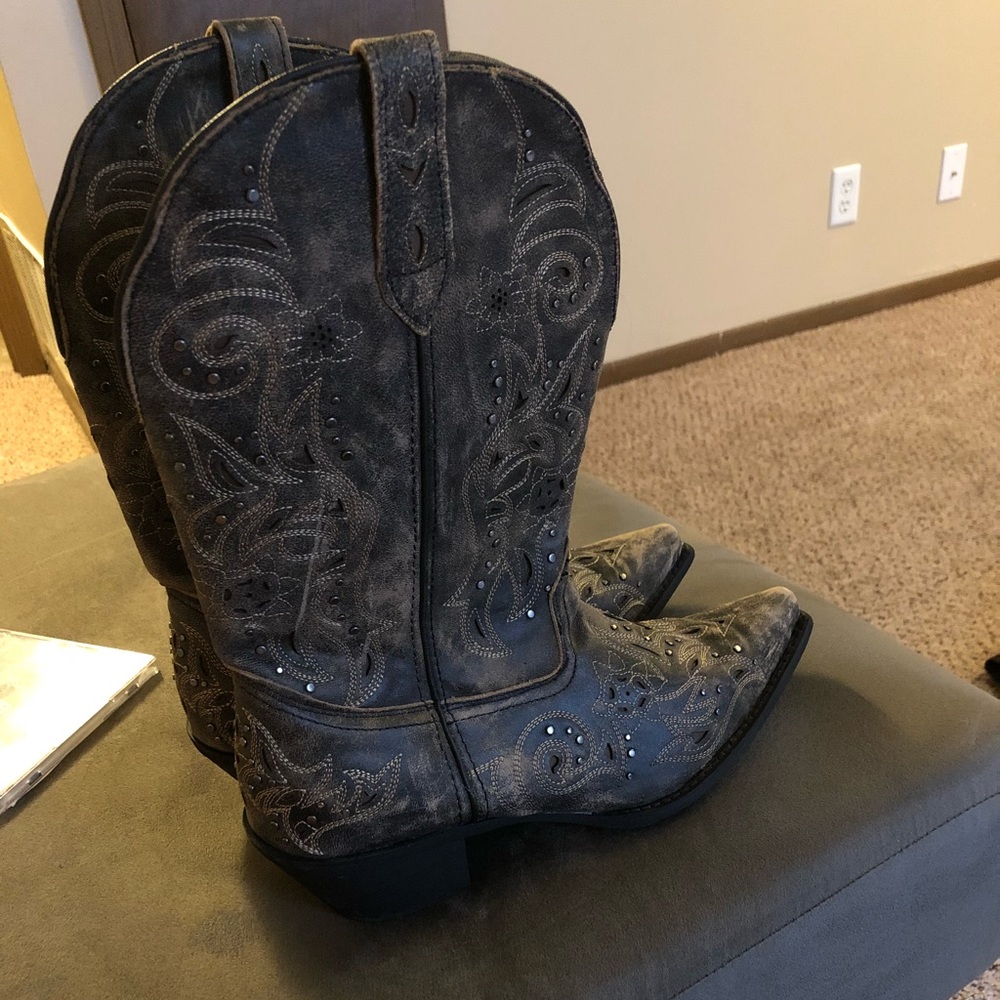 Women’s size 11M Laredo brand cowboy boots